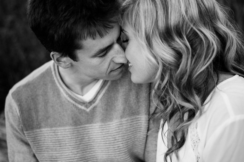 Couple kissing in black and white